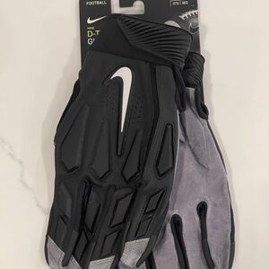 NWT men's 3XL nike D-TACK 6.0 Padded Lineman Black/White Football Gloves